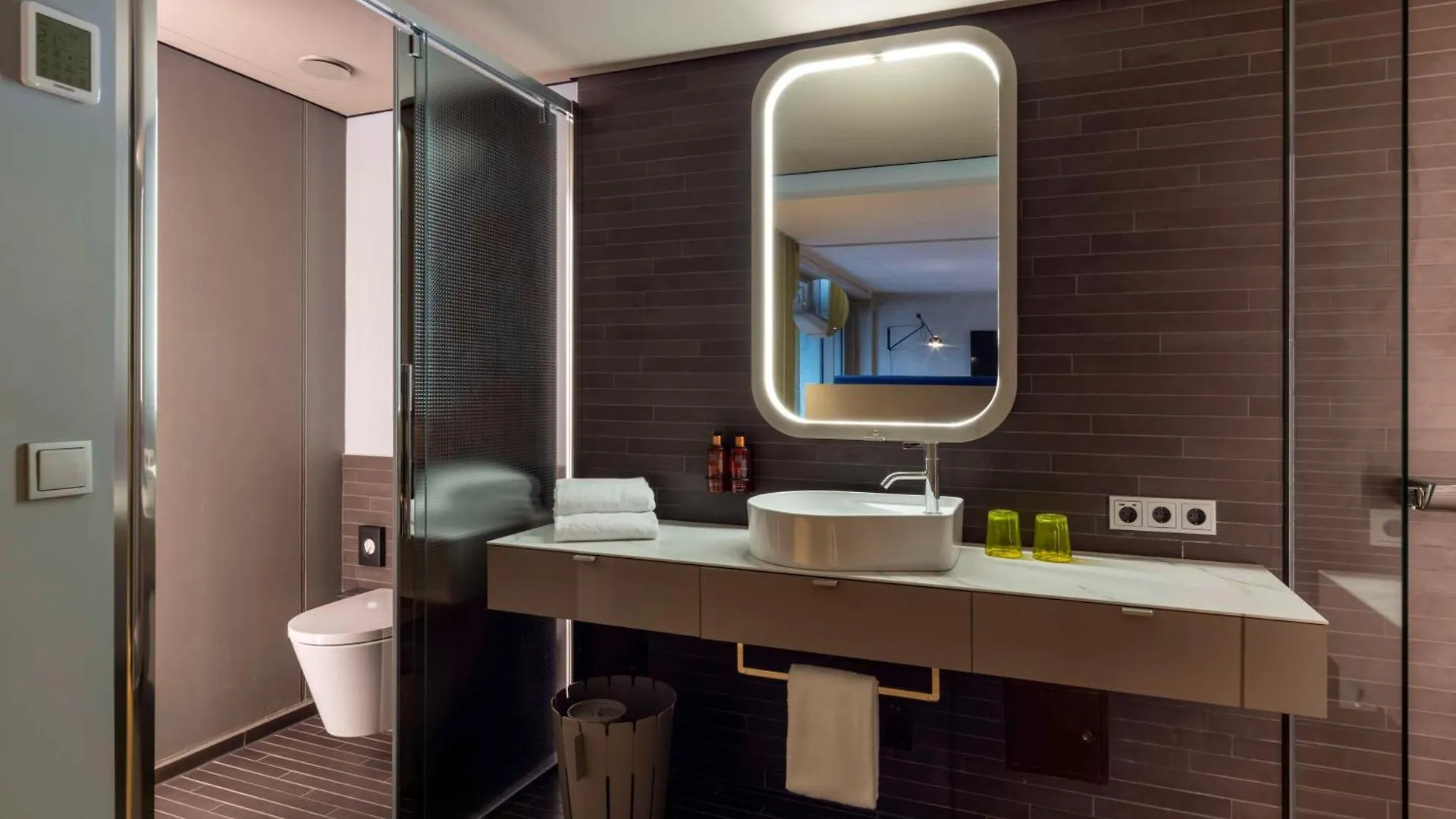 B'Mine Hotel Duesseldorf Almanya